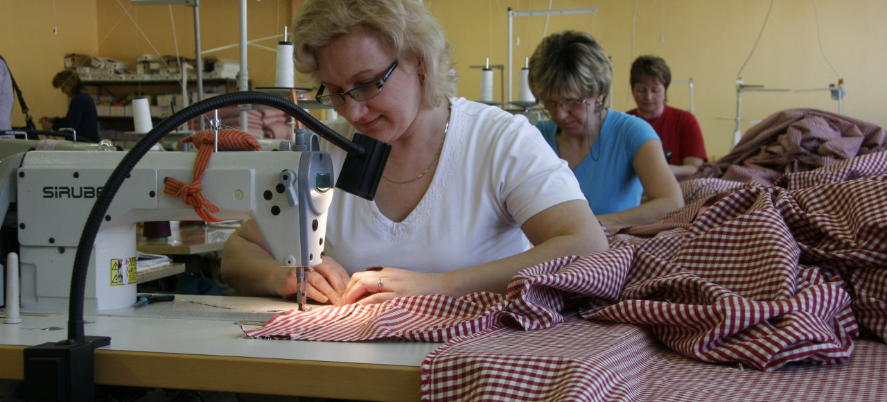 Konfektion der Cotonea Bio-Textilien in Tschechien von gelernten Schneiderinnen