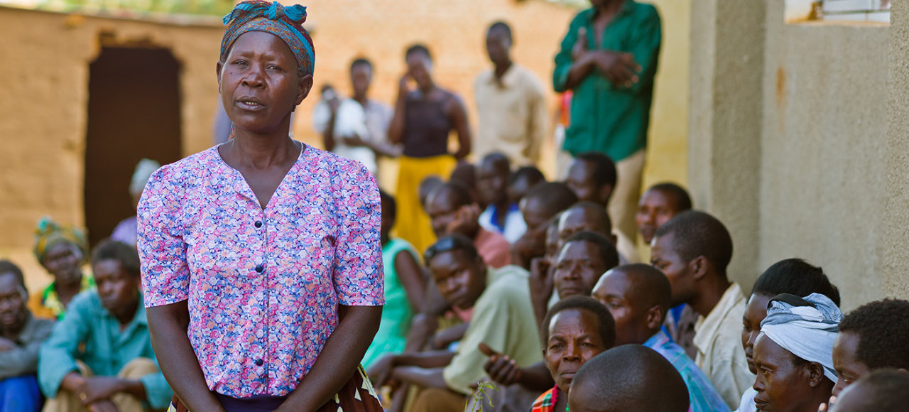 Mitbestimmung für Bauern und Bäuerinnen in den Bio-Baumwolle Anbauprojekten in Uganda