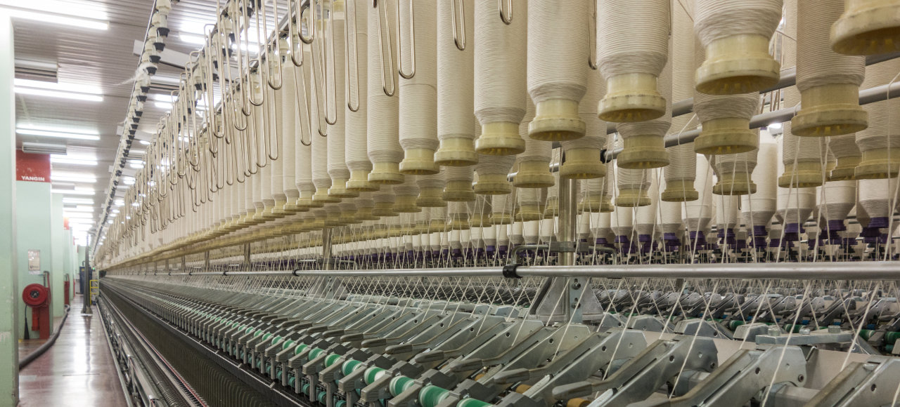 Rindspinnmaschine um das Bio Garn für Cotonea Textilien zu spinnen
